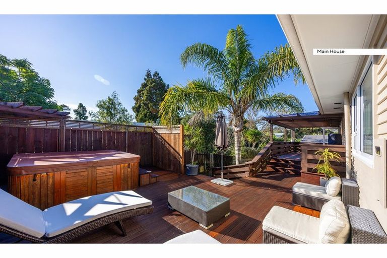 Photo of property in 5 Woodvale Road, Glen Eden, Auckland, 0602