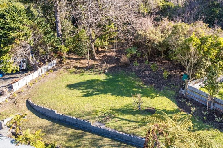 Photo of property in 4 Bledisloe Crescent, Wainuiomata, Lower Hutt, 5014