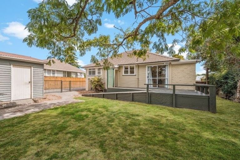 Photo of property in 50 Sare Crescent, Fairfield, Hamilton, 3214