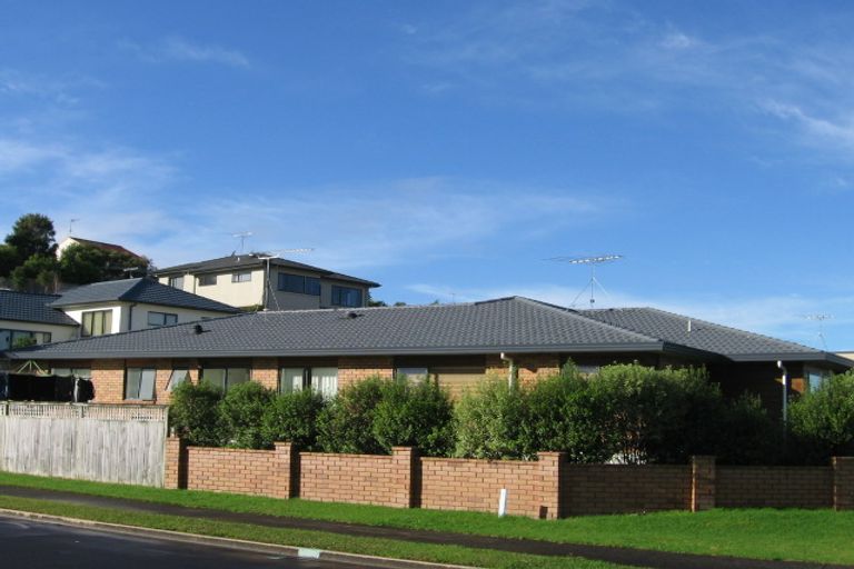 Photo of property in 49 Waldorf Crescent, Orewa, 0931