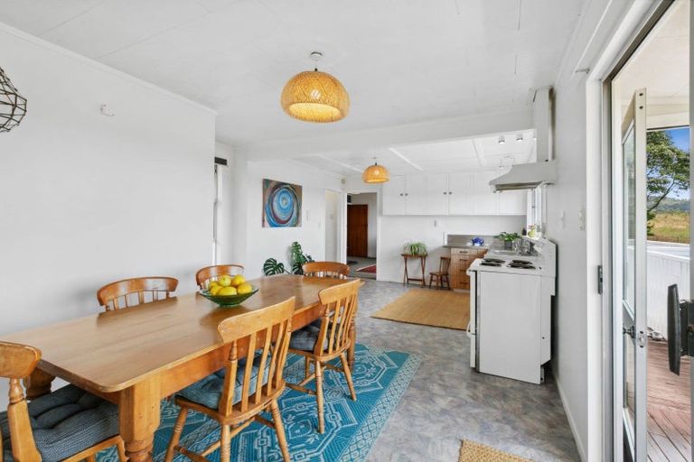 Photo of property in 401 Koru Road, Koru, New Plymouth, 4374