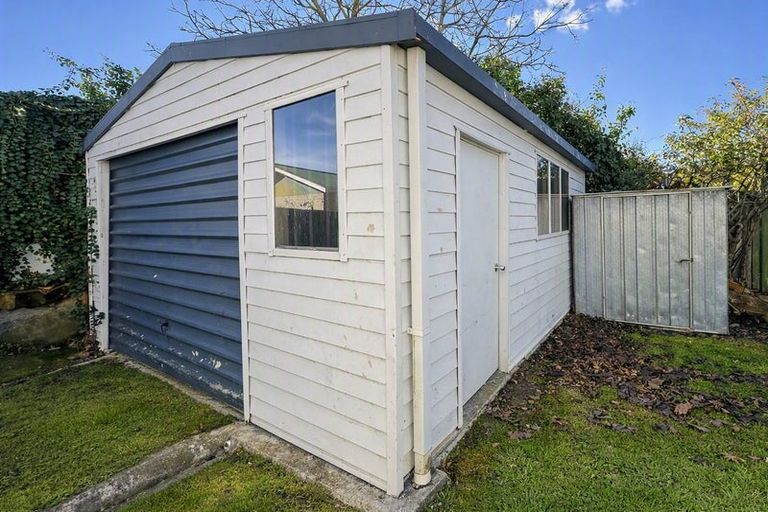 Photo of property in 22 Leeton Drive, Waipukurau, 4200
