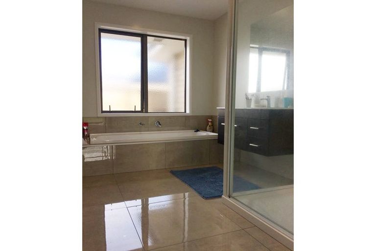 Photo of property in 34 Whincops Road, Halswell, Christchurch, 8025