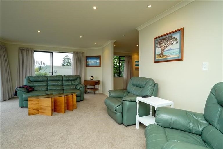 Photo of property in 61c Stanley Road, Stanley Point, Auckland, 0624