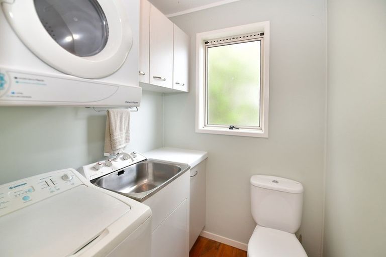 Photo of property in 10 Totara Road, Stanmore Bay, Whangaparaoa, 0932