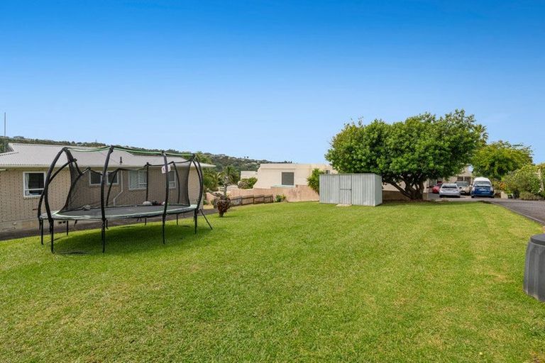 Photo of property in 1031 Whangaparaoa Road, Tindalls Beach, Whangaparaoa, 0930