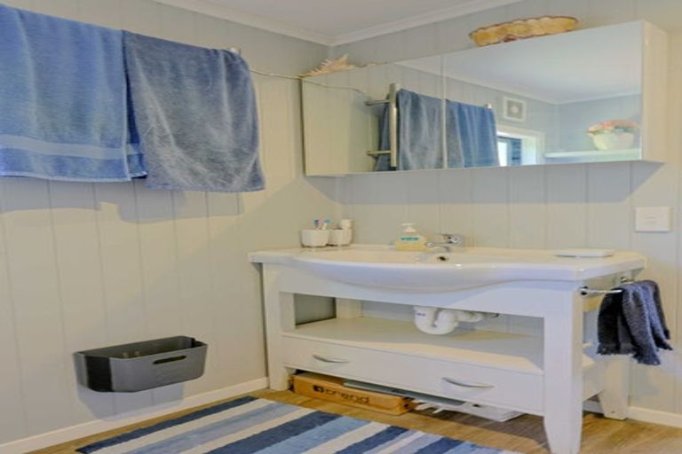 Photo of property in 245 Horokiwi Road, Horokiwi, Wellington, 5016