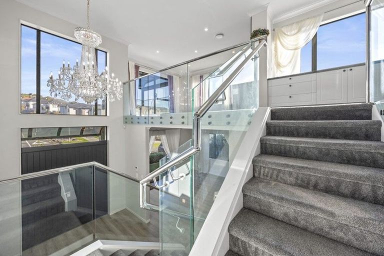 Photo of property in 16 Lime Hill Rise, Flat Bush, Auckland, 2019
