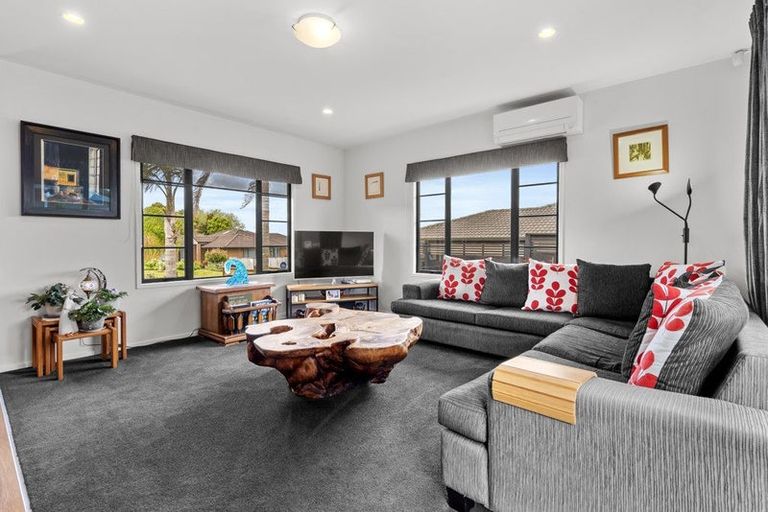 Photo of property in 51 Rathmar Drive, Manurewa, Auckland, 2105