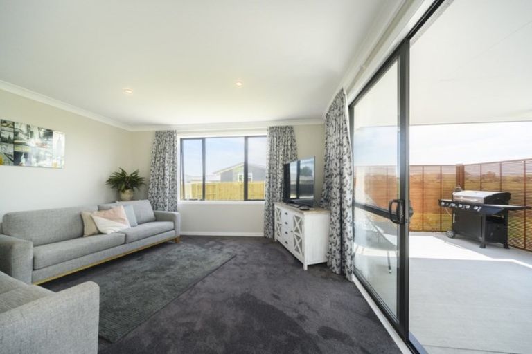 Photo of property in 6 George Street, Bulls, 4818