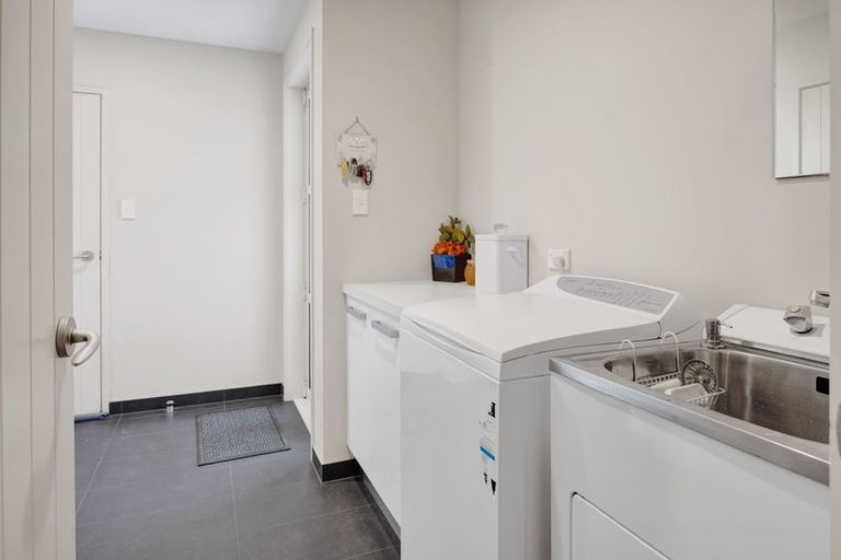 Photo of property in 253 Lwr Pitone Road, Pitone, New Plymouth, 4374