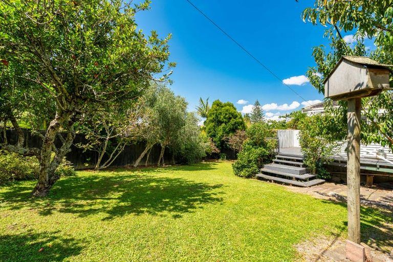 Photo of property in 19 Chorley Avenue, Massey, Auckland, 0614