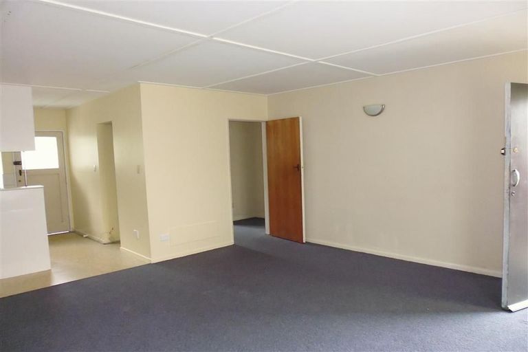 Photo of property in 15a Cypress Drive, Maungaraki, Lower Hutt, 5010