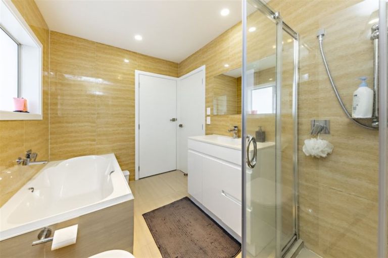 Photo of property in 55c Senator Drive, Manurewa, Auckland, 2105