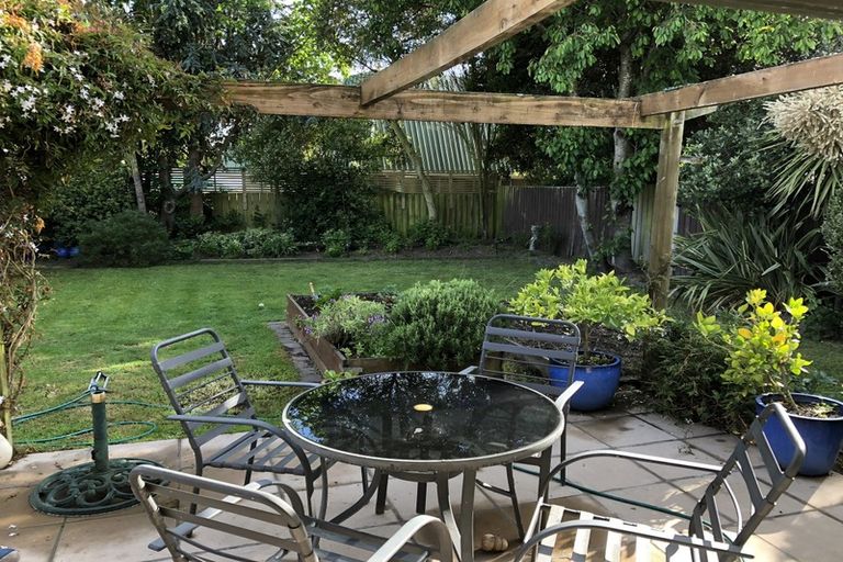 Photo of property in 12 Heathglen Avenue, Parklands, Christchurch, 8083