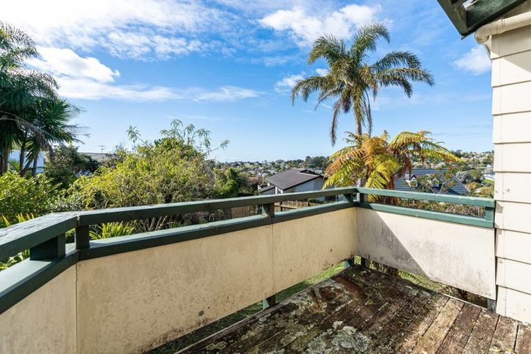 Photo of property in 1/3 Ceramco Place, Torbay, Auckland, 0630