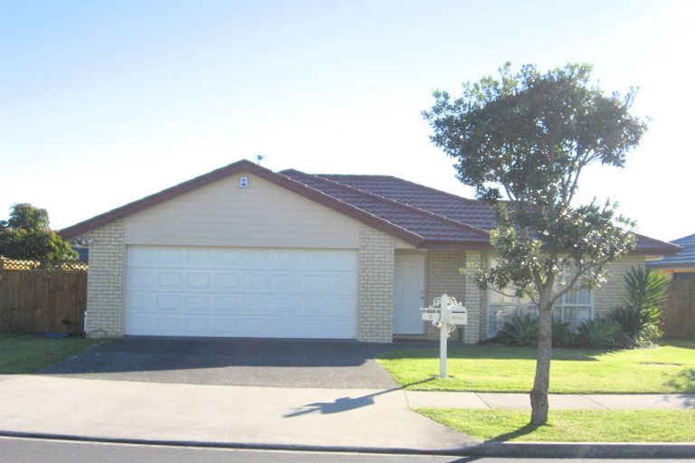 Photo of property in 5 Blackwood Drive, Wattle Downs, Auckland, 2103