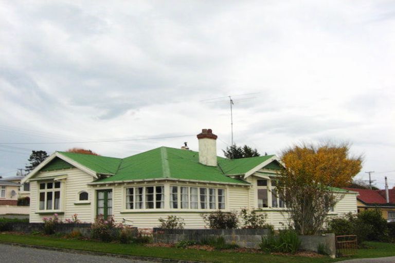 Photo of property in 5 Essex Street, Tapanui, 9522