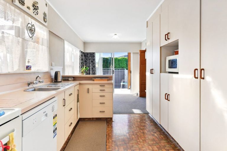 Photo of property in 20 Macmurdo Avenue, Glenview, Hamilton, 3206