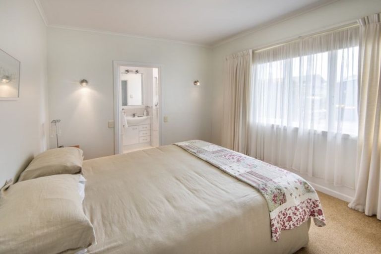 Photo of property in 55 Kawerau Avenue, Devonport, Auckland, 0624