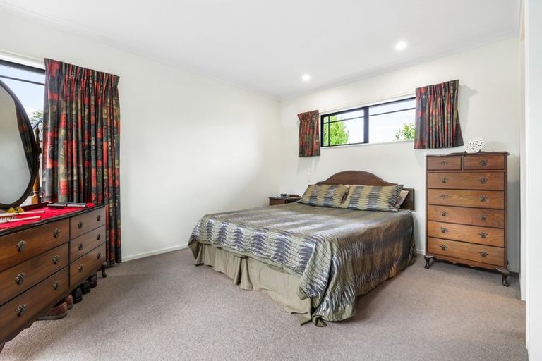 Photo of property in 83 Wiltshire Drive, Huntington, Hamilton, 3210