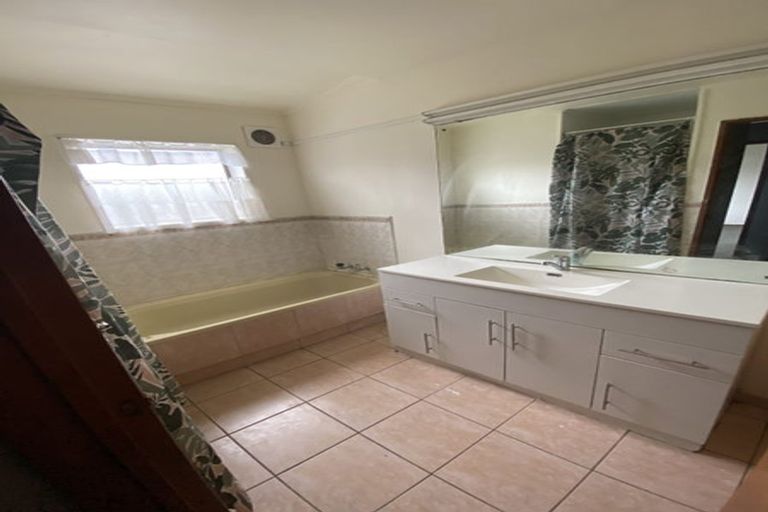 Photo of property in 1/29 Kakapo Place, Papatoetoe, Auckland, 2025