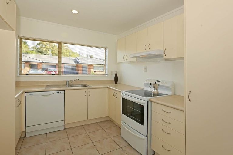 Photo of property in 15 Carlas Way, Ranui, Auckland, 0612