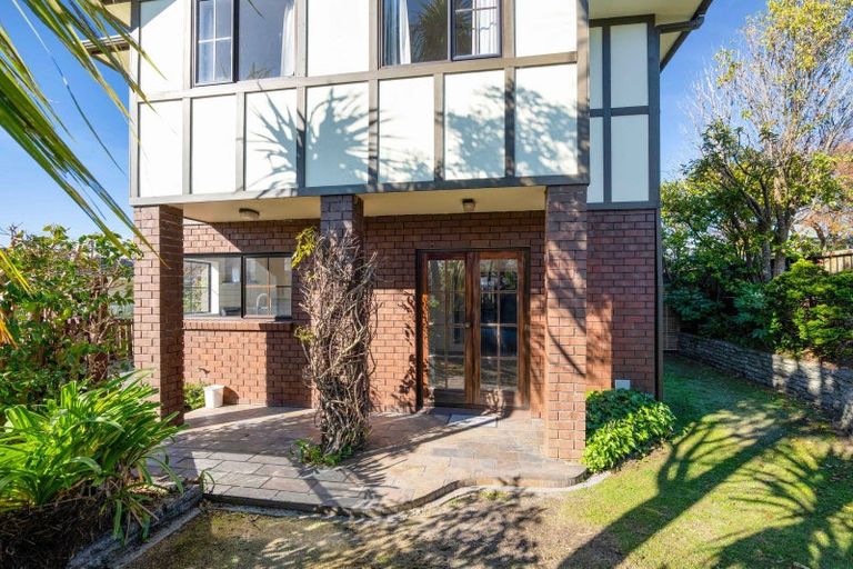 Photo of property in 90a Govett Avenue, Frankleigh Park, New Plymouth, 4310