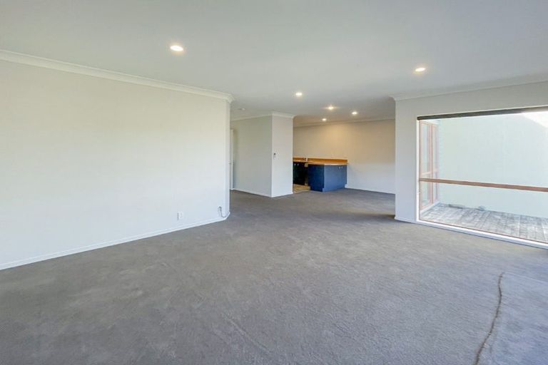 Photo of property in 13 Birkhall Grove, Strathmore Park, Wellington, 6022