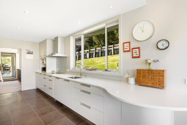 Photo of property in 3 Rosehill Road, Macandrew Bay, Dunedin, 9077