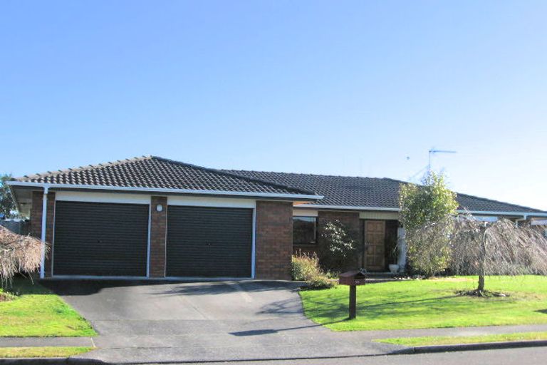 Photo of property in 34 Dover Road, St Andrews, Hamilton, 3200