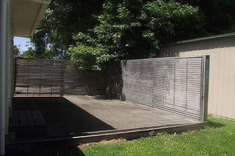 Photo of property in 1 Kent Street, Carterton, 5713