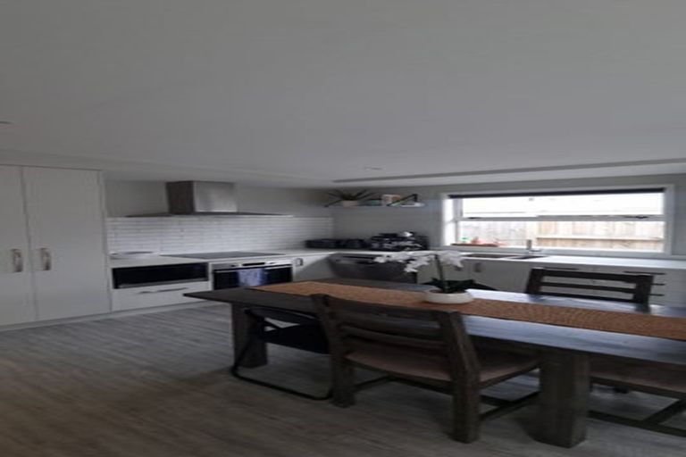 Photo of property in 1 Chain Place, Papamoa, 3118