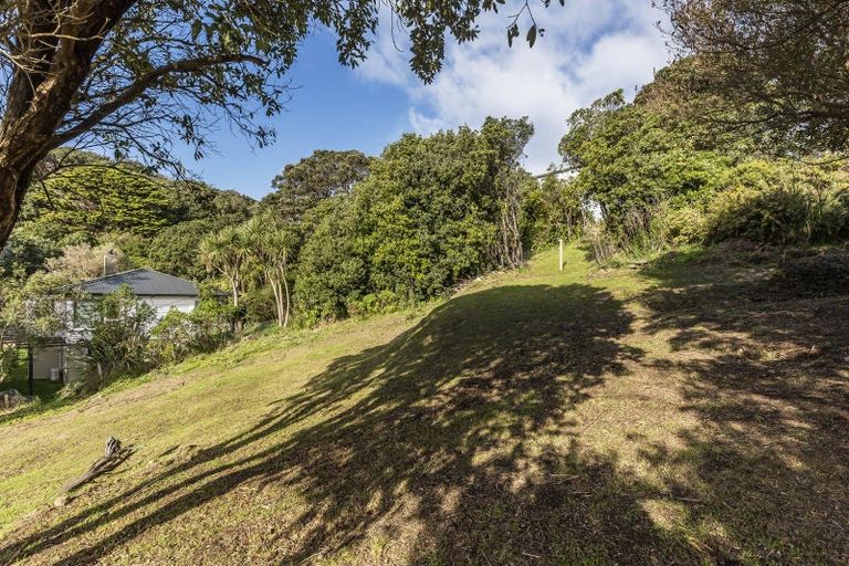 Photo of property in 102 Sidlaw Street, Strathmore Park, Wellington, 6022