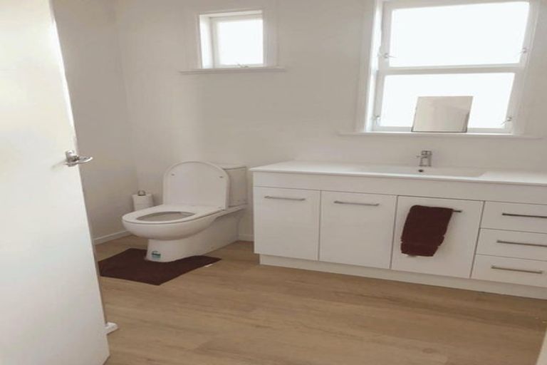 Photo of property in 43c Hamilton Road, Cambridge, 3434