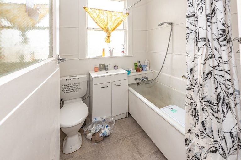 Photo of property in 23 Egmont Street, Castlecliff, Whanganui, 4501