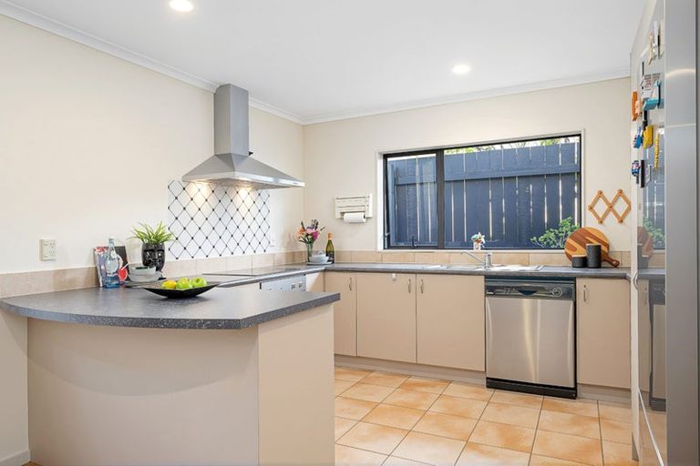 Photo of property in 48 Basra Drive, Henderson, Auckland, 0612