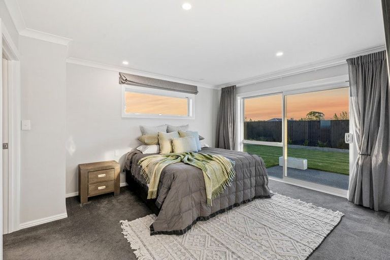 Photo of property in 38 Mcquillan Avenue, Woodend, 7610