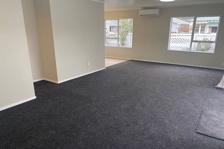 Photo of property in 26 Plunket Avenue, Petone, Lower Hutt, 5012