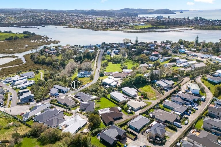 Photo of property in 7 Odlin Lane, Red Beach, 0932