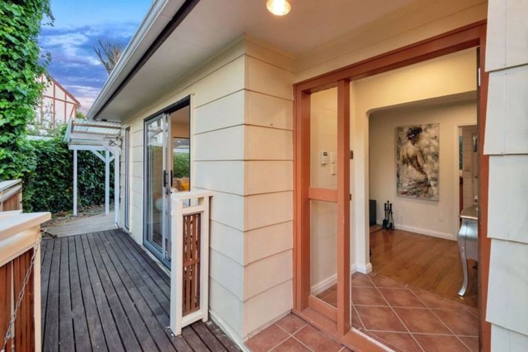 Photo of property in 5 Wilkinson Way, Browns Bay, Auckland, 0630