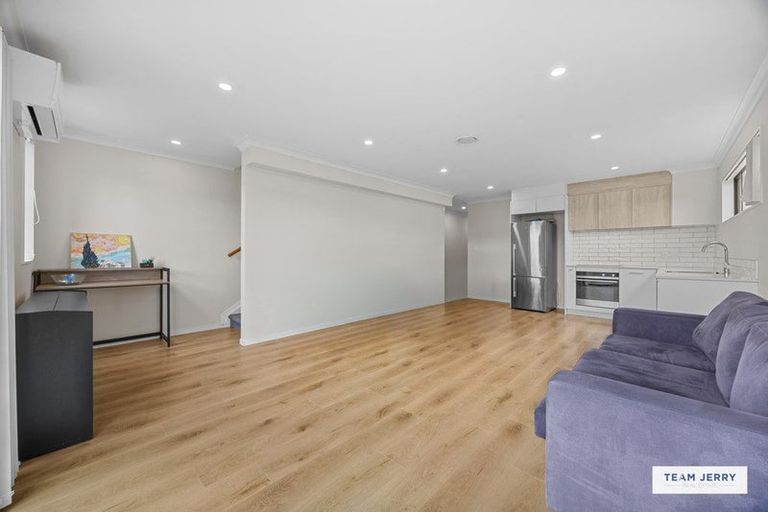 Photo of property in 27 Sun Orchid Avenue, Wiri, Auckland, 2104