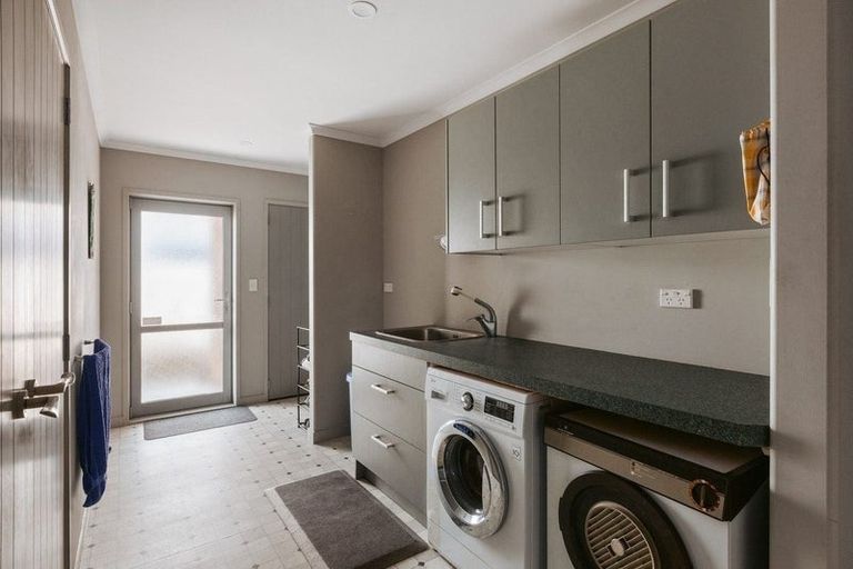 Photo of property in 109 Harbour View Road, Omokoroa, 3114