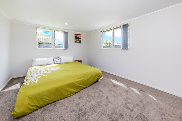 Photo of property in 7 Fairey Place, Mangere, Auckland, 2022