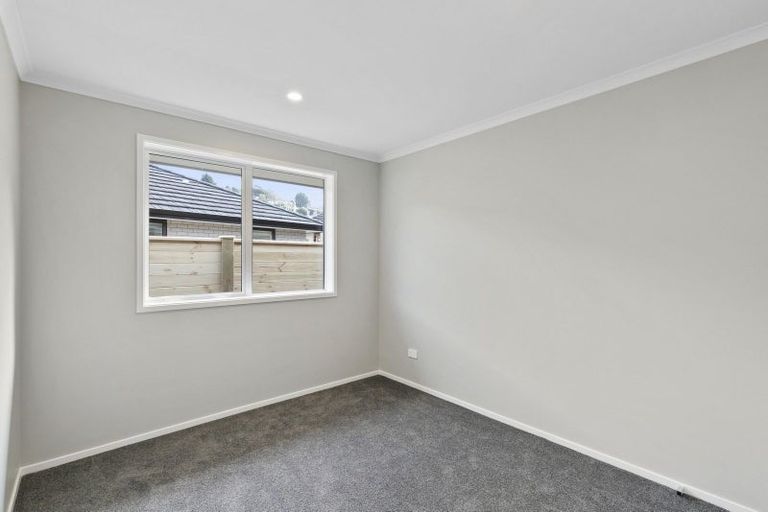 Photo of property in 8 Martingale Drive, Whitby, Porirua, 5024