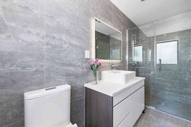 Photo of property in 48 Emerald Avenue, Rosehill, Papakura, 2113