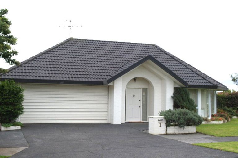 Photo of property in 1 Ben Nevis Place, Northpark, Auckland, 2013
