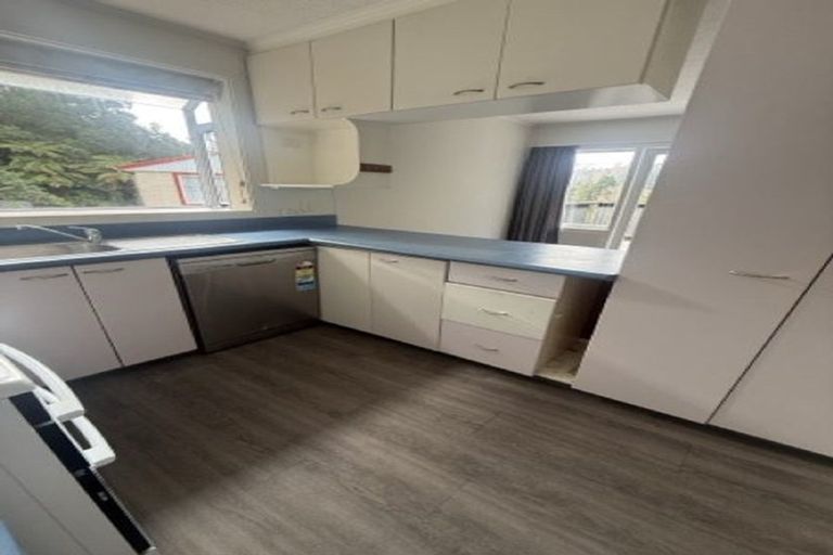 Photo of property in 470d Stokes Valley Road, Stokes Valley, Lower Hutt, 5019