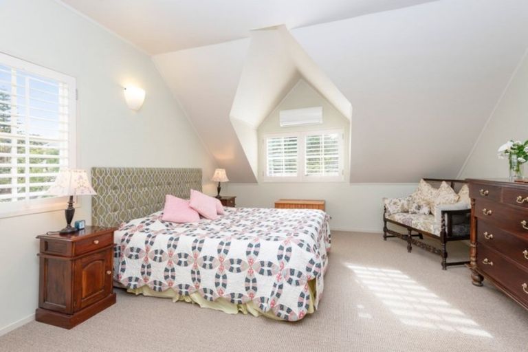 Photo of property in 124a Sandspit Road, Shelly Park, Auckland, 2014