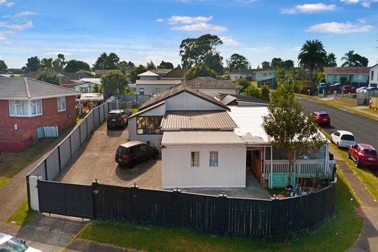 Photo of property in 76 Wickman Way, Mangere East, Auckland, 2024